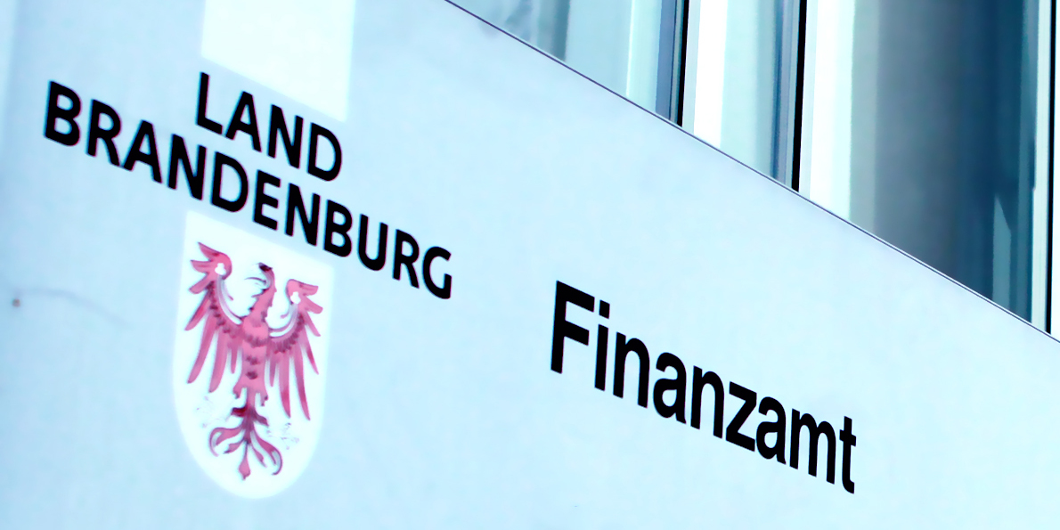 Finanzamt Teaser Foto Schild Finanzamt